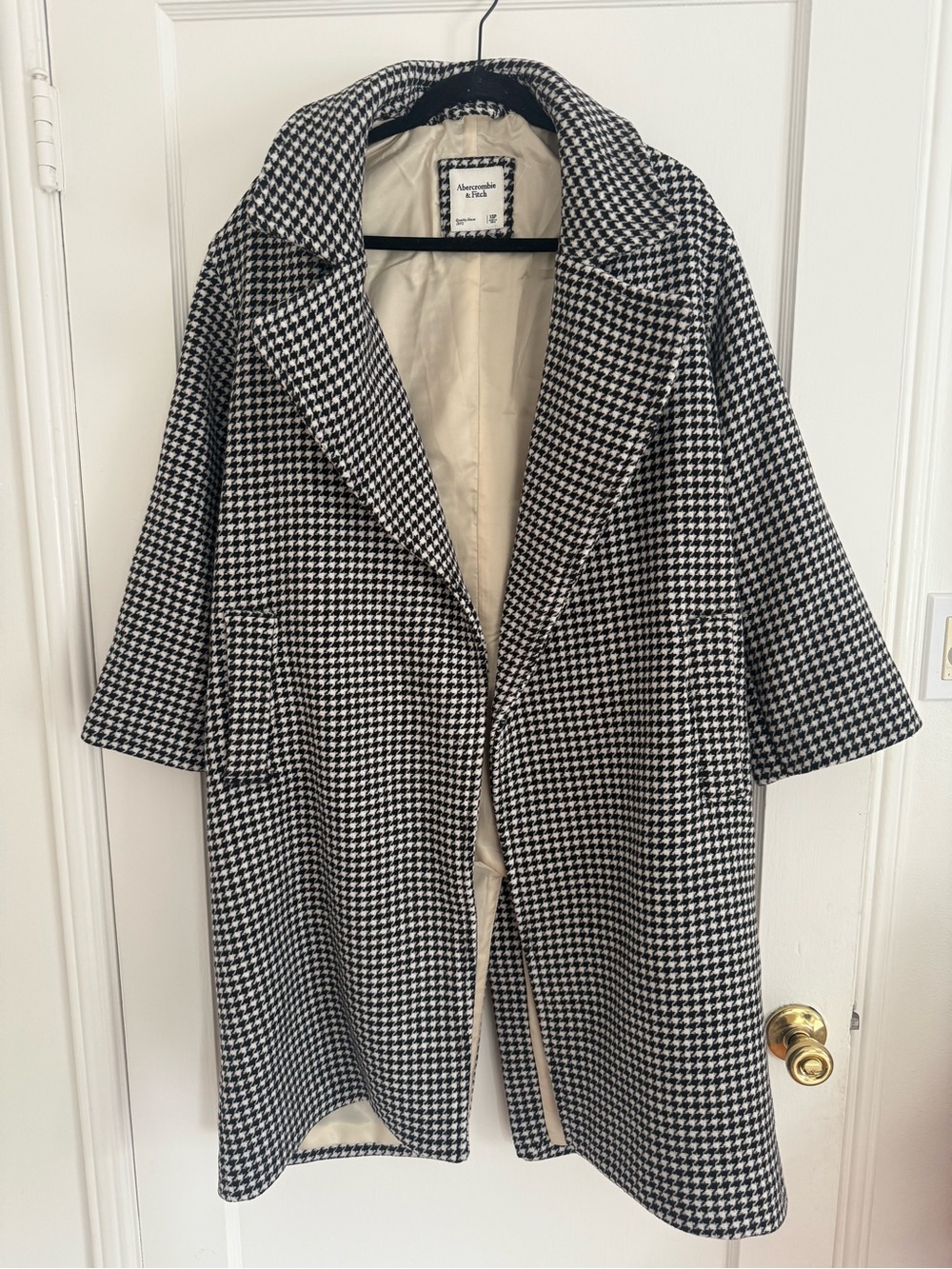 Abercrombie & Fitch Houndstooth Overcoat - Black & White
